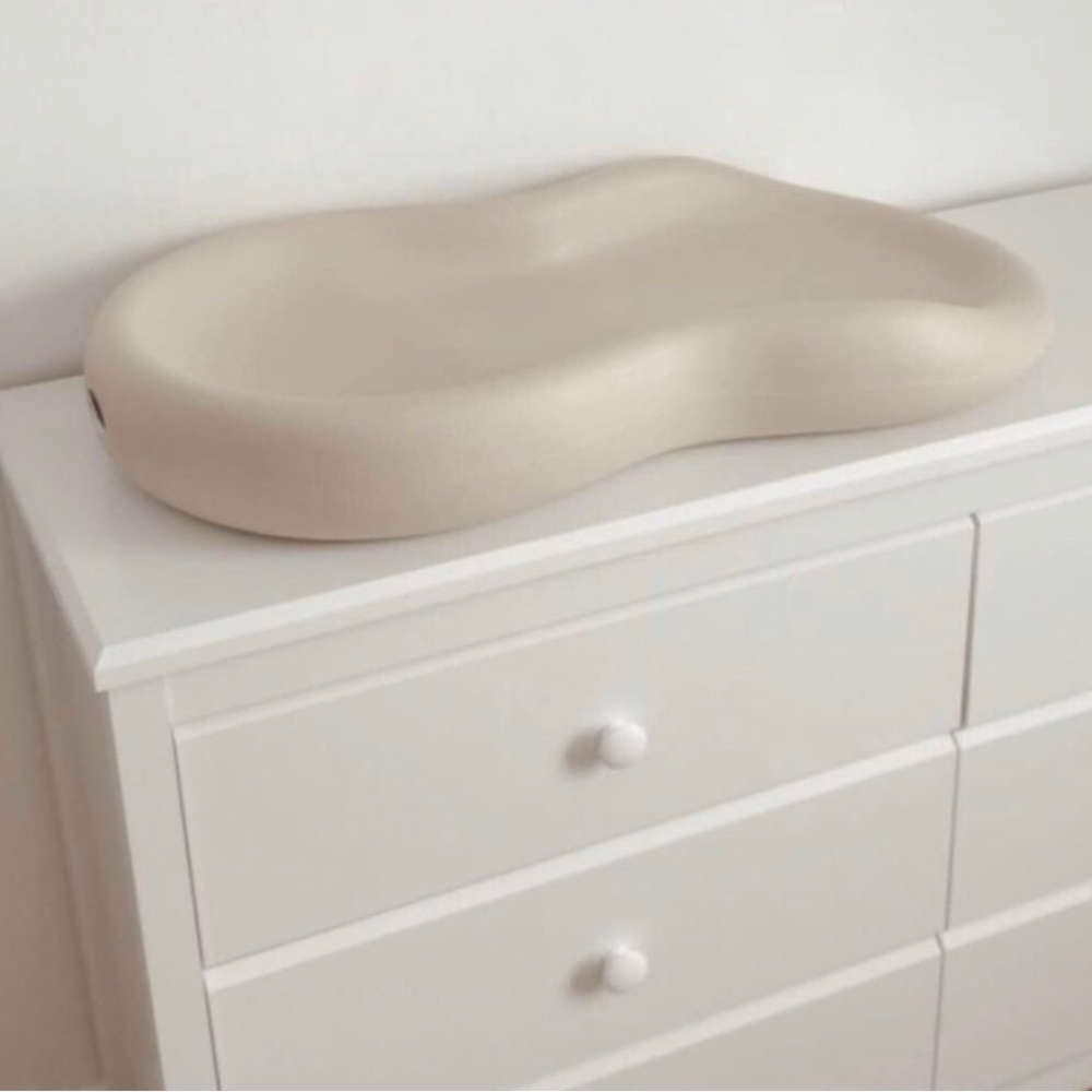 Keekaroo Peanut Changer